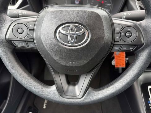 Used 2025 Toyota Corolla LE image 23