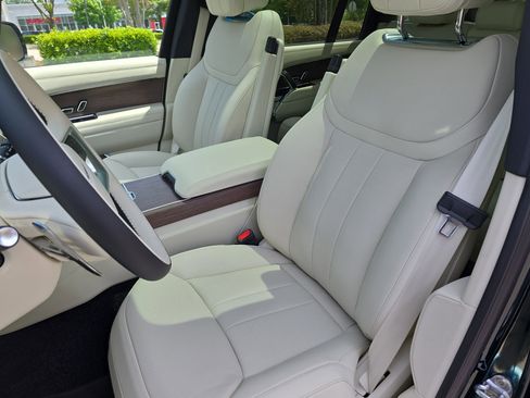 New 2026 Land Rover Range Rover Long Wheelbase SE AWD/4WD image 15