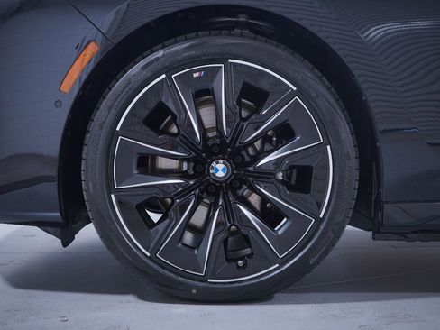 New 2026 BMW i7 eDrive50 w/ M Sport Package image 2