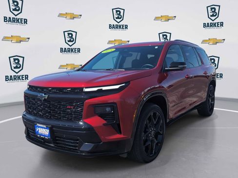 Used 2025 Chevrolet Traverse RS w/ LPO, Floor Liner Package AWD/4WD image 1