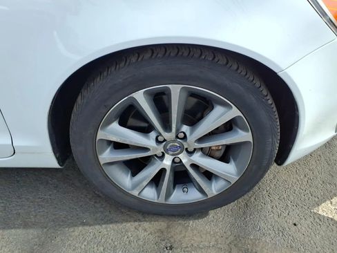 Used 2013 Volvo C70 T5 image 9