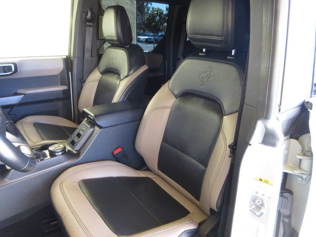 Certified 2023 Ford Bronco Wildtrak AWD/4WD image 12