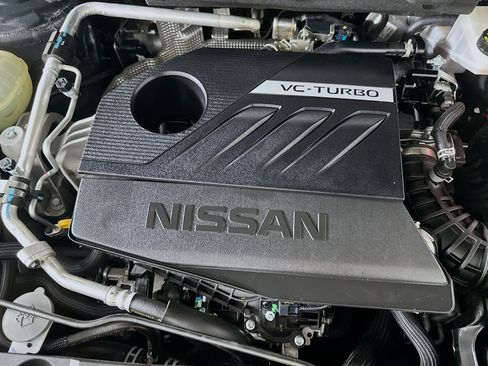 Used 2023 Nissan Rogue SV FWD image 31