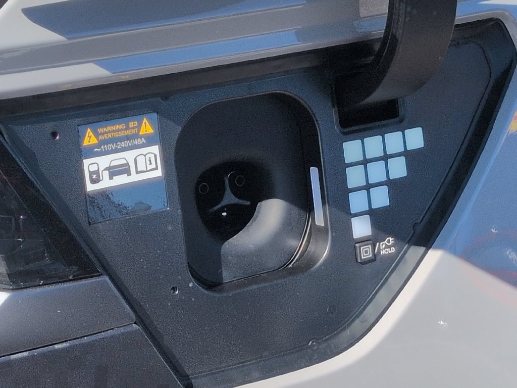 New 2027 Hyundai Ioniq 5 XRT AWD/4WD image 18