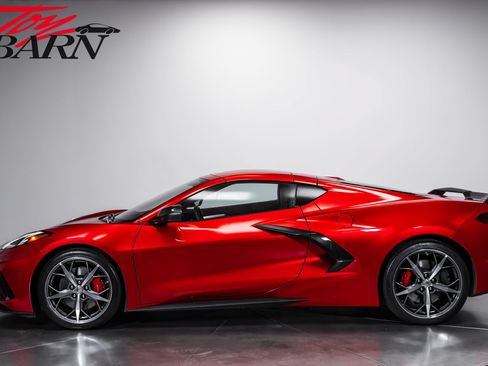 Used 2022 Chevrolet Corvette Stingray Premium Cpe w/ Z51 Performance Package RWD image 10