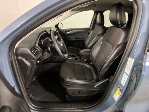 Certified 2024 Ford Escape SE image 31
