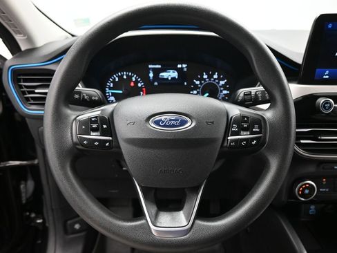 Certified 2022 Ford Escape SE image 11