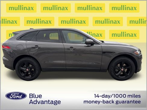 Used 2017 Jaguar F-PACE Premium image 2