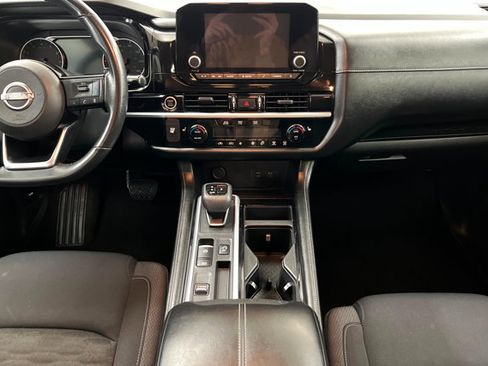 Used 2022 Nissan Pathfinder SV w/ SV Black Package image 13