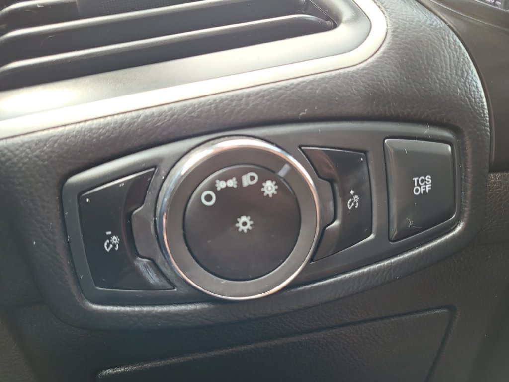 Used 2023 Ford Edge SEL AWD/4WD image 17