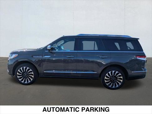 Used 2024 Lincoln Navigator Black Label AWD/4WD image 3