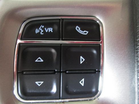 Used 2018 RAM 1500 Laramie w/ Convenience Group AWD/4WD image 33