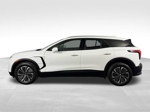 Used 2024 Chevrolet Blazer EV LT AWD/4WD image 9