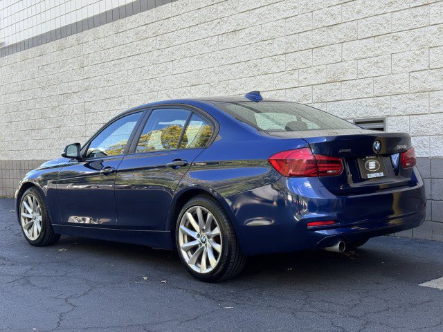 Used 2018 BMW 320i xDrive Sedan w/ Convenience Package AWD/4WD image 14