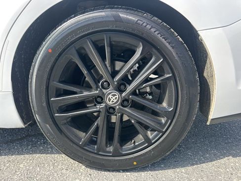 Used 2025 Toyota Camry SE image 30