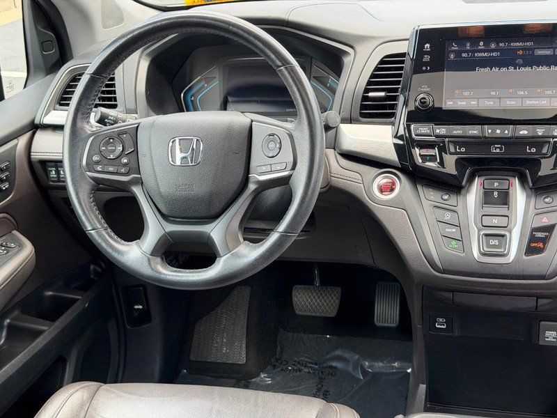 Used 2023 Honda Odyssey EX-L image 13