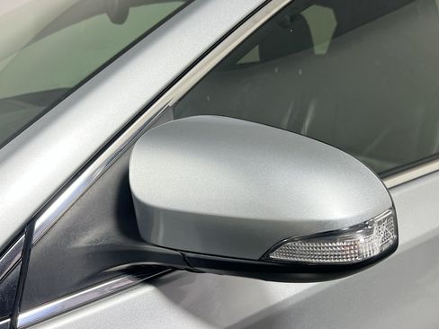 Used 2016 Toyota Avalon Limited w/ Toyota Safety Sense Package FWD image 12