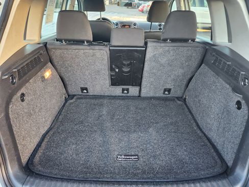Used 2018 Volkswagen Tiguan Limited image 20