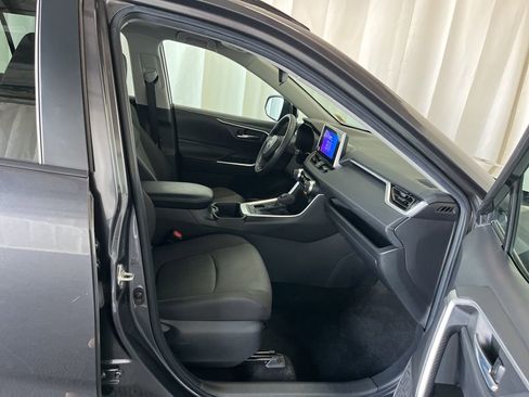 Used 2023 Toyota RAV4 XLE image 18