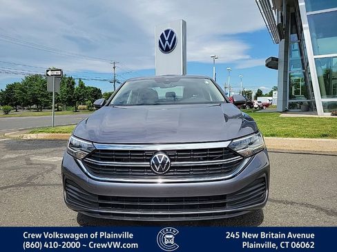Certified 2024 Volkswagen Jetta SE FWD image 22