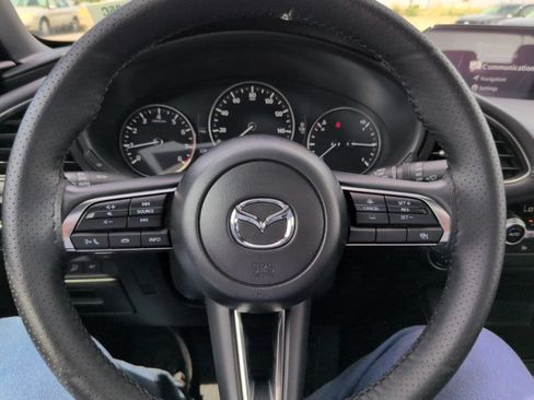 Used 2024 MAZDA MAZDA3 s FWD image 18