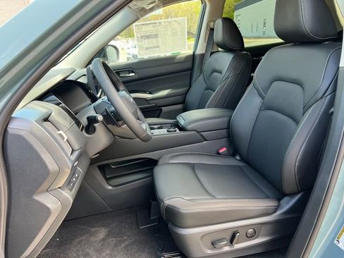 New 2026 Nissan Pathfinder SL AWD/4WD image 4