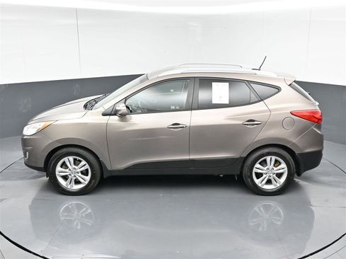 Used 2013 Hyundai Tucson GLS AWD/4WD image 25