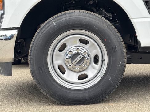 New 2025 Ford F350 XL w/ XL Chrome Package image 23