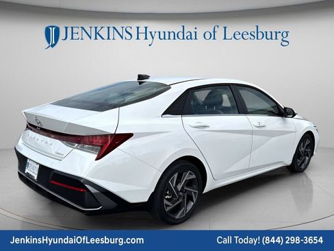 New 2026 Hyundai Elantra Limited FWD image 3