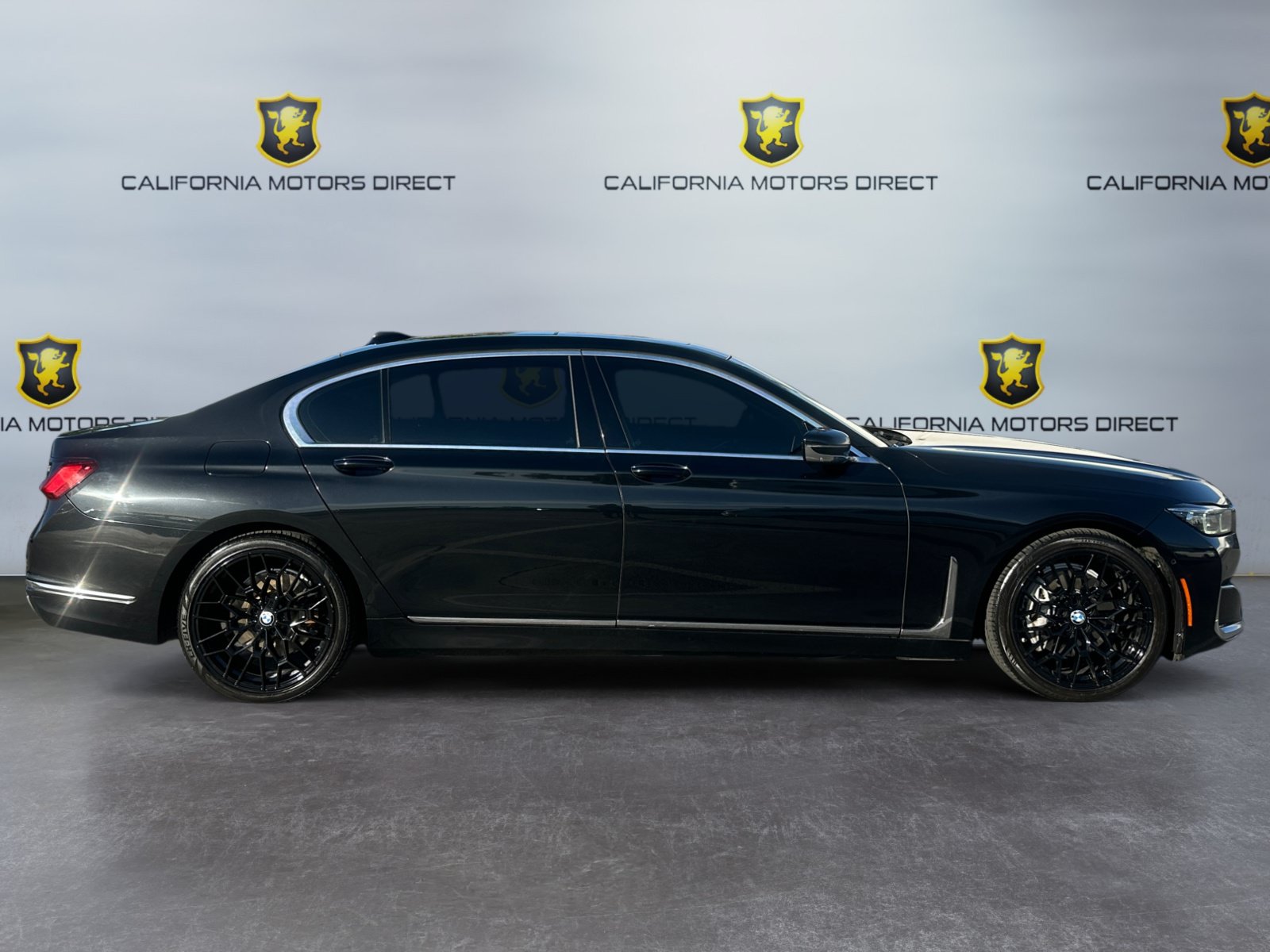 Used 2021 BMW 740i RWD image 6