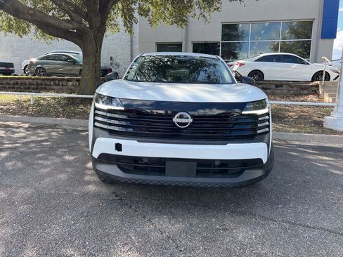 Used 2025 Nissan Kicks S image 2