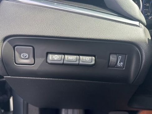 Used 2024 Buick Enclave Premium image 29