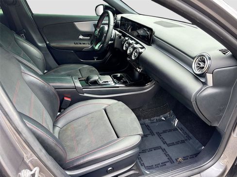Used 2020 Mercedes-Benz A 220 image 28