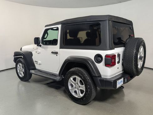 Used 2019 Jeep Wrangler Sport AWD/4WD image 6