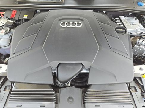 Used 2023 Audi Q7 3.0T Premium Plus AWD/4WD image 33