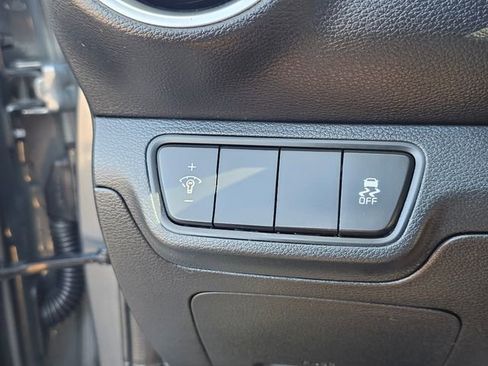 Used 2023 Kia Forte LXS image 32