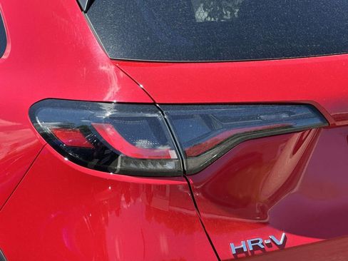 Certified 2025 Honda HR-V Sport image 8