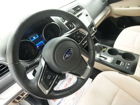 Used 2019 Subaru Outback 2.5i Premium AWD/4WD image 12