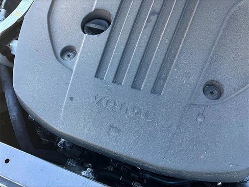 Used 2025 Volvo XC60 B5 Ultra w/ Protection Package Premier image 24