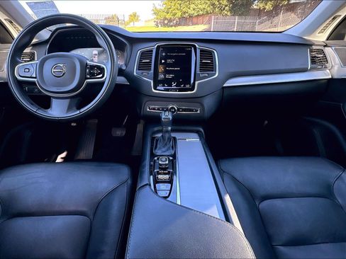Used 2021 Volvo XC90 T5 Momentum w/ Climate Package AWD/4WD image 18