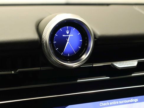 New 2025 Maserati Grecale Modena image 38