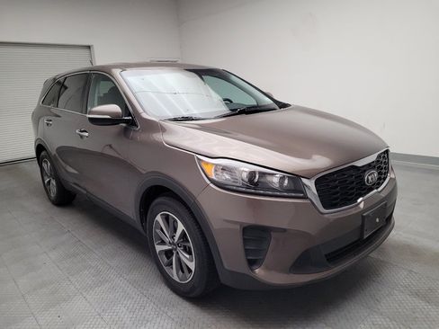 Used 2020 Kia Sorento FWD V6 image 13