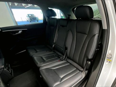 Used 2023 Audi Q7 2.0T Premium Plus w/ Premium Plus Package AWD/4WD image 21