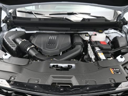 New 2026 Chevrolet Traverse RS w/ LPO, Floor Liner Package FWD image 22