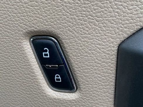 Used 2015 Ford F150 XLT w/ Equipment Group 301A Mid image 20