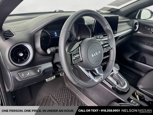 Used 2024 Kia Forte GT-Line w/ GT-Line Premium Package FWD image 9