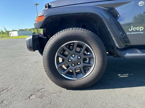 Used 2020 Jeep Gladiator Overland AWD/4WD image 25