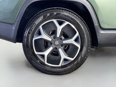 Used 2024 Rivian R1T Adventure Dual AWD/4WD image 32