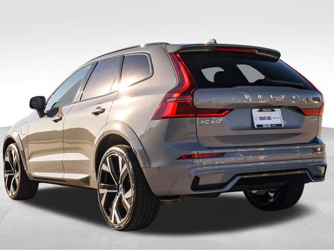 New 2026 Volvo XC60 T8 Ultra w/ Climate Package image 7