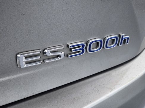Used 2016 Lexus ES 300h image 5